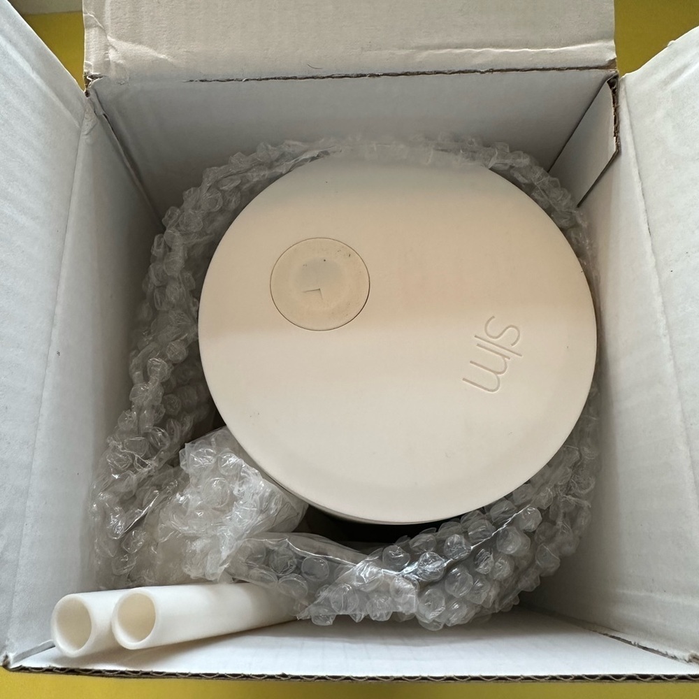 SIMPLE MODERN Trek Thumbler 40oz White With Poshmark Logo Brand New - Picture 4 of 7